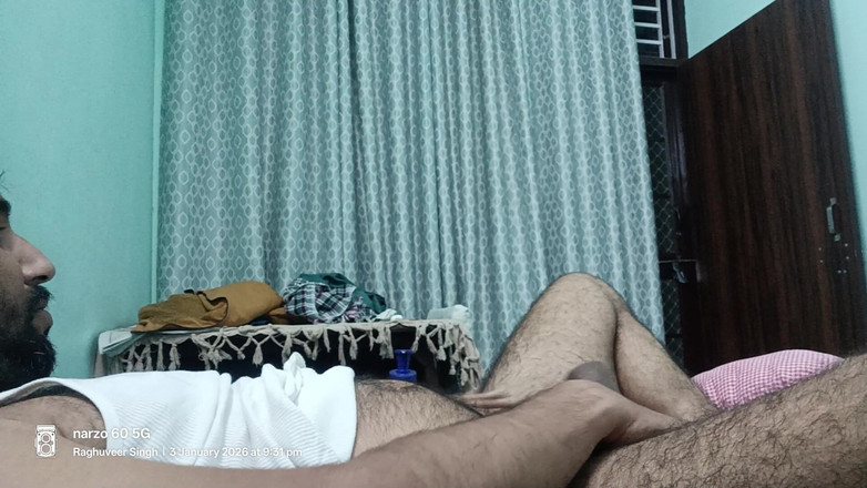 Rajasthani-old-lover: Masturbasi cowok india