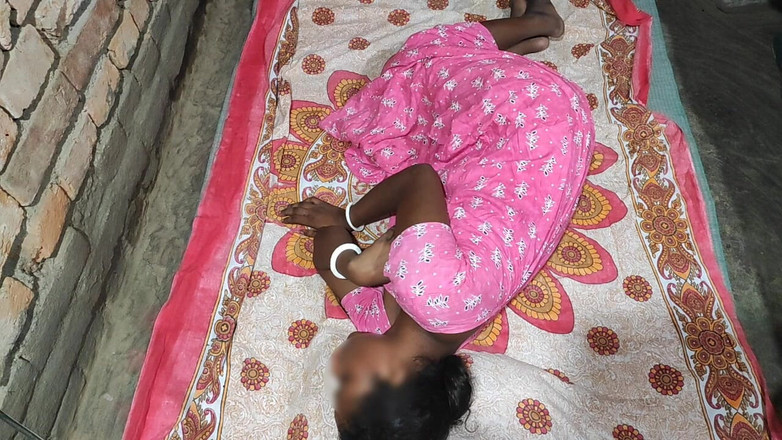 Pumi: Woke Me up socando um pedaço de terra em minha...