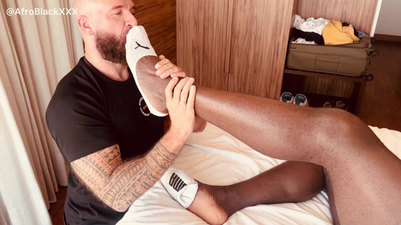 AfroBlackXXX: AfroBlackxxx занимается горячей любовью с Sergebear, часть 1 и 2