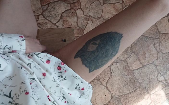 Lesbian-illusion: Tôi bỏ qua trường đại học khi bố mẹ tôi đang làm...