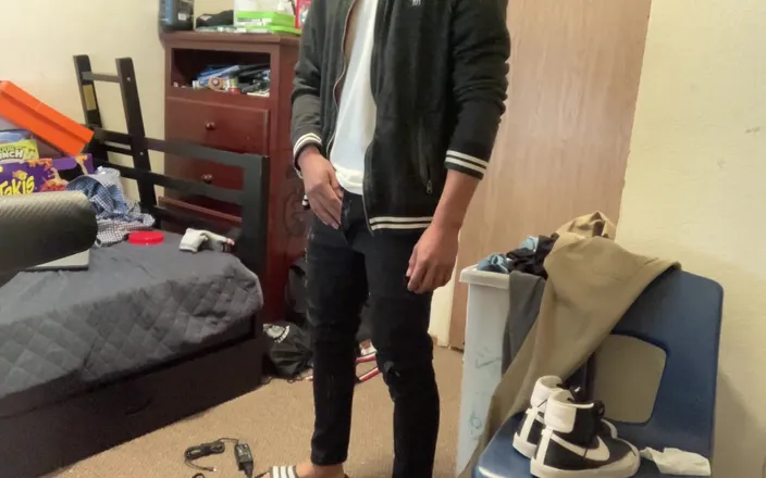 Xooshua (xblue18): Sex with My College Boyfriend Fucks Me with the Uniform