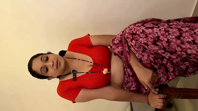 FantacyCouple: Przyjaciele seksowne przytulanie cycki żona Priya Bhabhi przyszła się pieprzyć, nudziła...