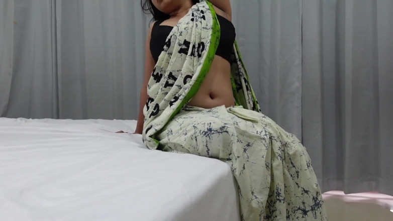CurvyCumCouple69: Big Ass Indian Stepaunty Saree Sex HD