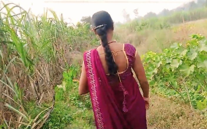 RadhaDevi: Radha Bhabhi se fait baiser dans la jungle
