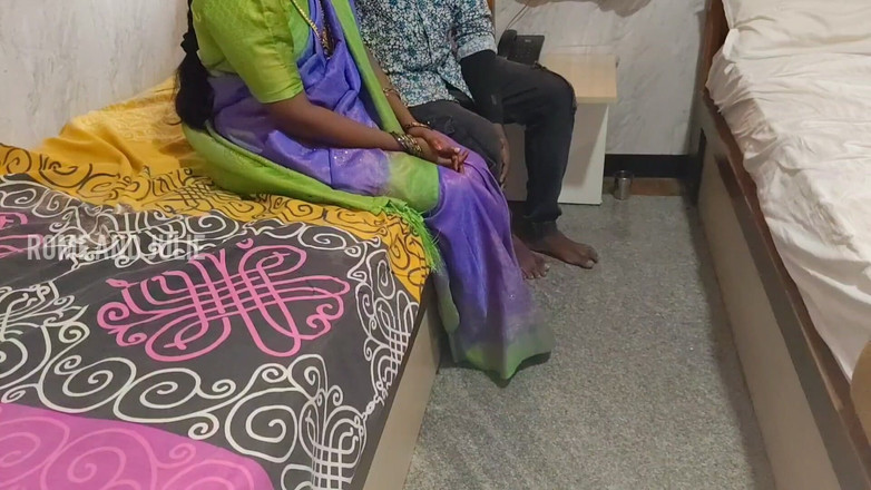 Bad boy rome: सौतेली मम्मी और सौतेला बेटा सौतेले पापा के सामने सेक्स कर रहे हैं