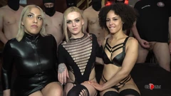 3女孩对抗20个男人群交