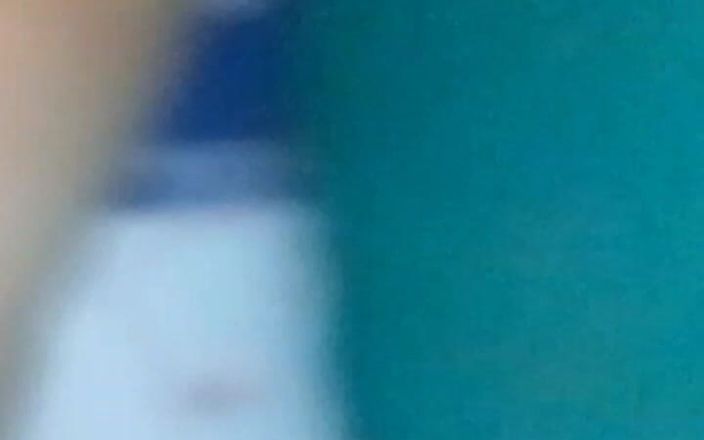 Sofixxx: Cholera, co za pyszny tyłek, moja przyrodnia siostra nie może...