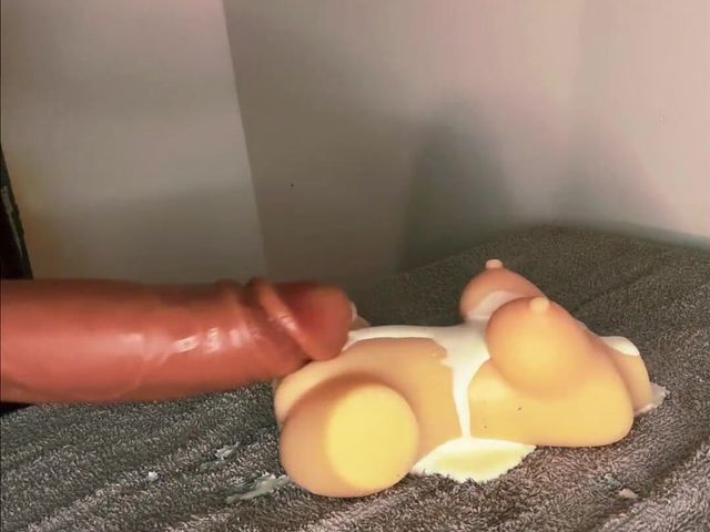 Monster Cock Keeps Releasing Cum and Fills the Tight Blonde Pussy with Delicious Milk (Greedy truck)