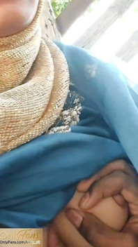 Hijabi Ragazza All'aperto Sesso Orale Rischioso Con Un Piccolo Cazzo