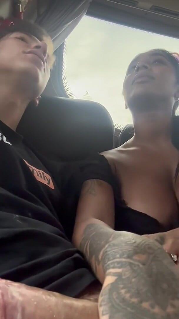 My Wife Gives Me an Amazing Blowjob on the Bus- Yasmina Khan (Yasmina and Brady) My Wife Gives Me an Amazing Blowjob on the Bus- Yasmina Khan (Yasmina and Brady)