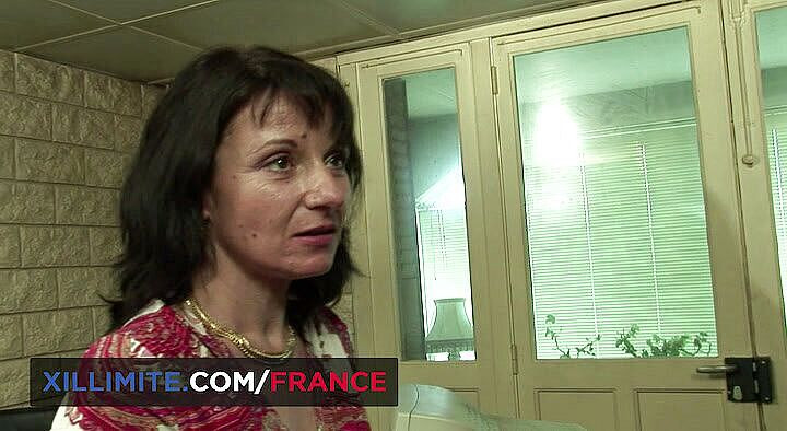 Made In France: Intense seks met de stiefmoeder van een vriend