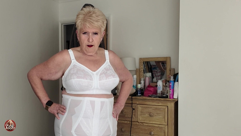 Uk Joolz: Triumph baru saya Doreen Bra