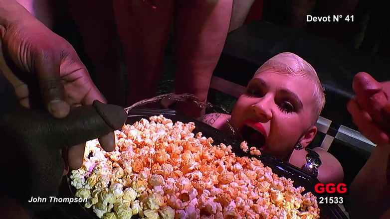 Casting GIRLS AND FIRST PORNO: Pertama Kali Awek Dalam Blowjob Kencing Dan Menelan Air Mani-...