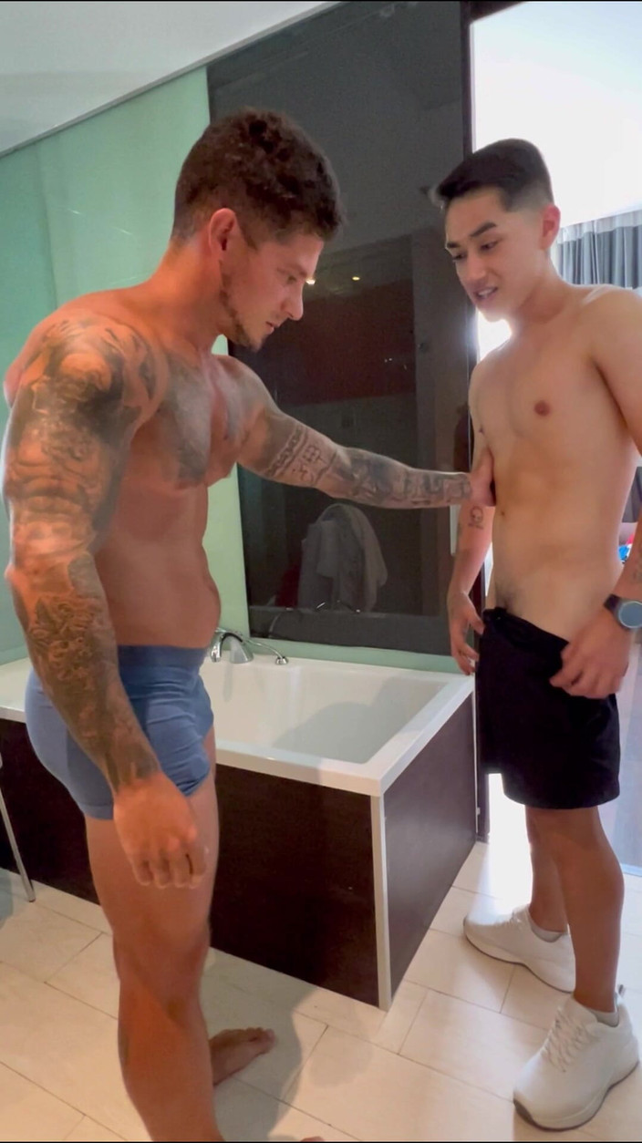 Johnny Hakson: Rak Muskeluppfödning Min Enorma Röv