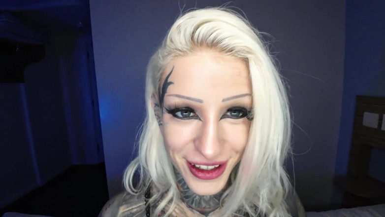 Mr LDN Lad: Completely Tatted up Goth Chick Fucked Like She Should Be