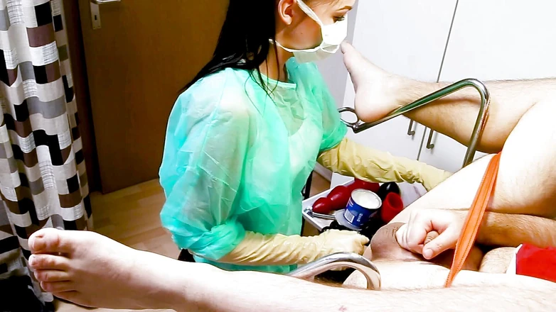 Marcus Pollack: Mladá sestra v dvojitém fistingu