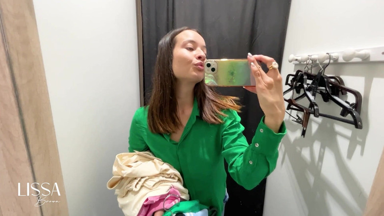 Lissa Brown: Masturbuji ve veřejné šatně