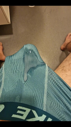 Awesome A: Edging na my friend's Place