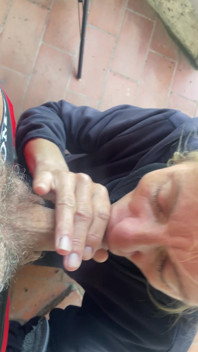 Versehentlicher selbstgedrehter sex mit dem nachbarn - blowjob in der Waschküche (pov)