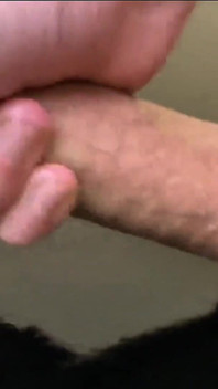 Handjob Di Meja Bercakap Kotor Tentang Seks Semasa Panggilan
