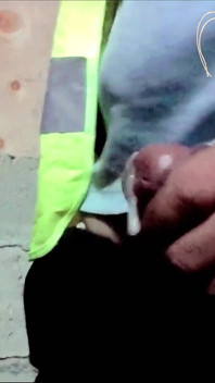 Trabajador filipino masturba su jugosa polla después de un largo día, solo quiere una cosa - liberación