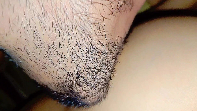 Ankita277: かわいい義理の妹アンキタがビッグ・バーダーとの激しいセックス、一晩中セックス、インジョイ・ザ・ビデオ