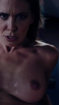 Pure taboo agorafobní milfka Cherie Deville masturbuje při fantazírování tajemného muže