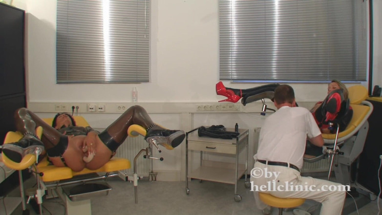 Rubber & Clinic Studio - 1ATOYS: 2 curve de cauciuc - distracție cu futai cu pumnul pe...