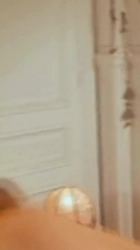 Sesso lesbico francese durante la colazione