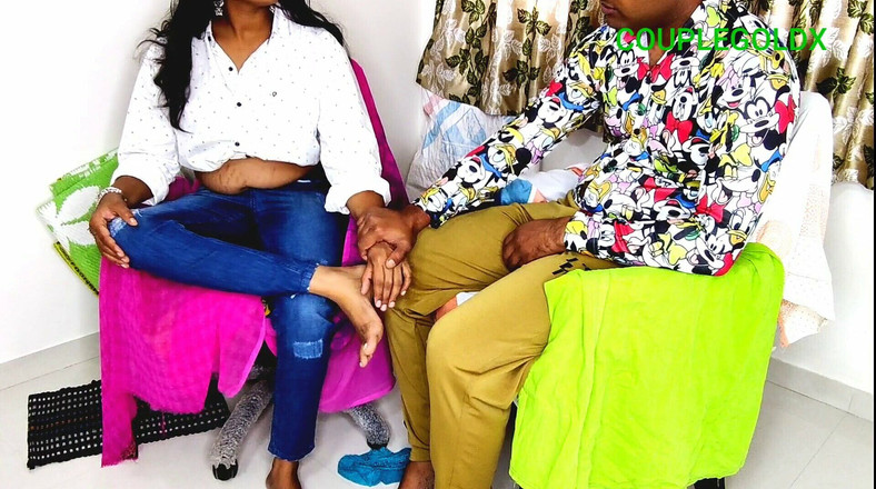 Sexy Komal: Комаль займався сексом з хлопцем, який прийшов взяти в неї співбесіду на професійну роботу