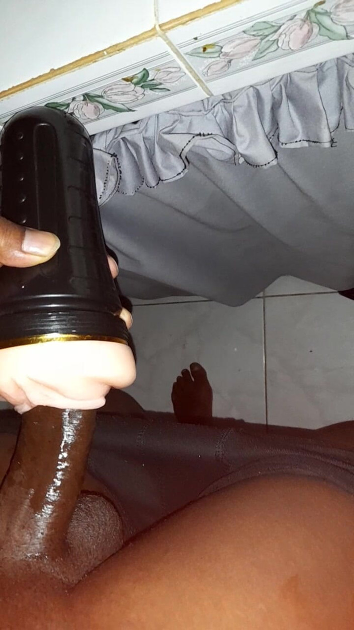 Islandvibes69: Jerking off S11 E2