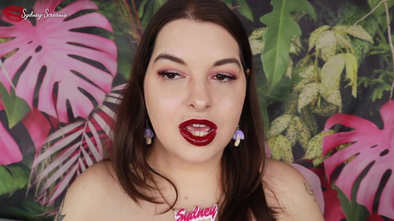 Sydney screams fetish: Borde para mis labios oscuros