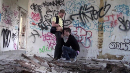 French Twinks Amator videos: French twink fucked outdoor by ihs post man