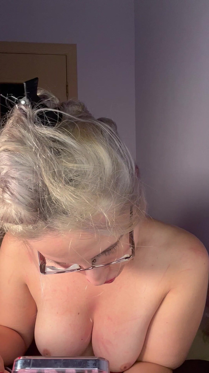 FinDom Goaldigger: Cuckold Private Cam Worship - Goddess in Thick Eyeglasses, Wet Lips...