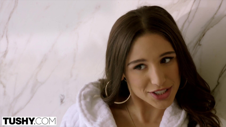 Tushy: TUSHY - Abella Danger și Lena Paul își domină iubitul și se lărgesc