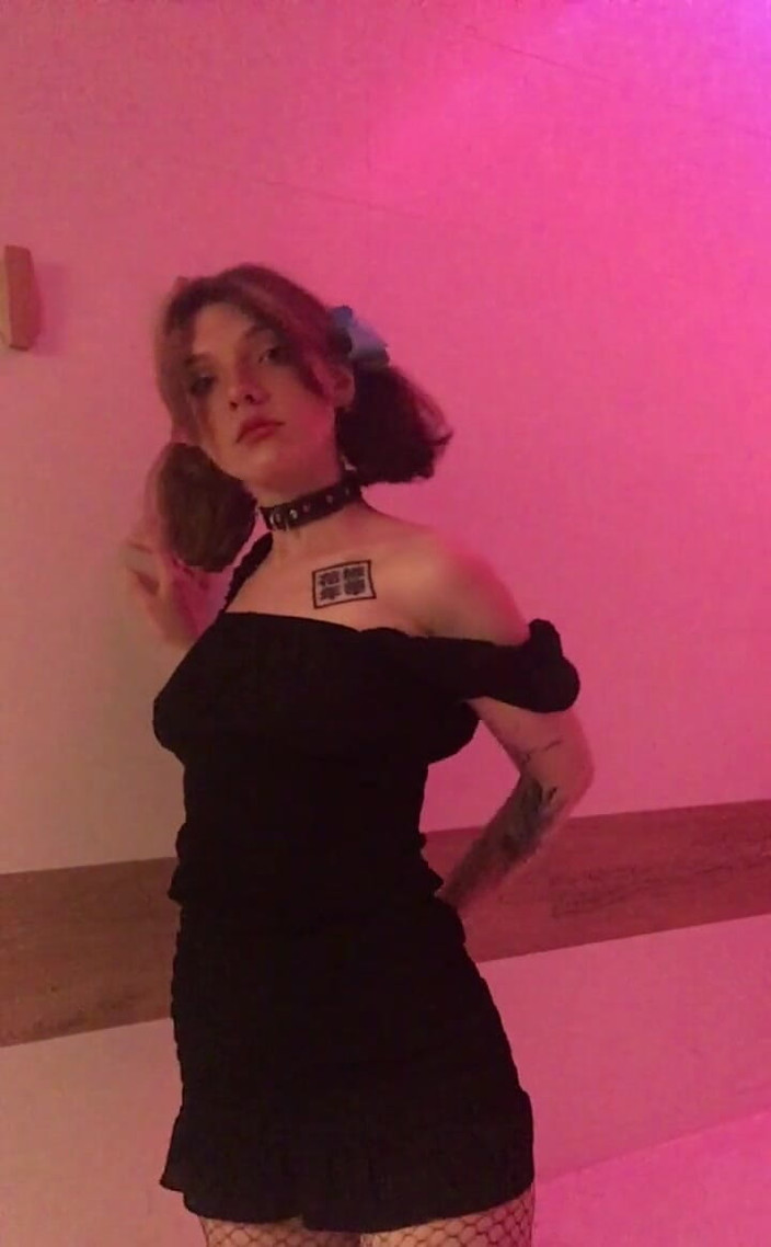 Soft Vulgar: Hiyaaaa! Čas na moje první videa. Aaaah Jsem tak nervózní. Prosím,...