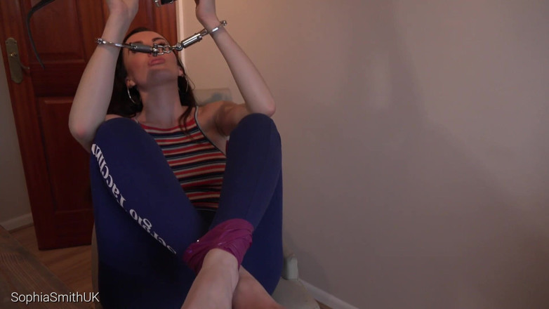 SophiaSmithUK: Algemas e engasgos para submissão