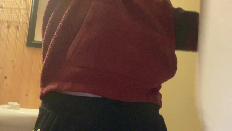 sweethanajapanese: Minik Doğa Memeli Hana Banyoda Duşunu Bitiriyor