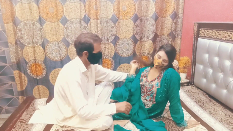 MehwishButt: Indische desi-ehefrau wütend, weil ihr ehemann seinen großen schwanz nicht...