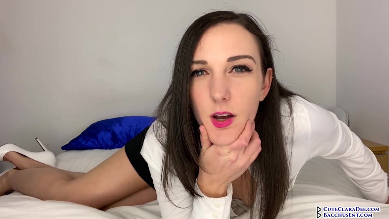 Clara Dee: Hot boss Clara Dee let's you cum in her ass -...