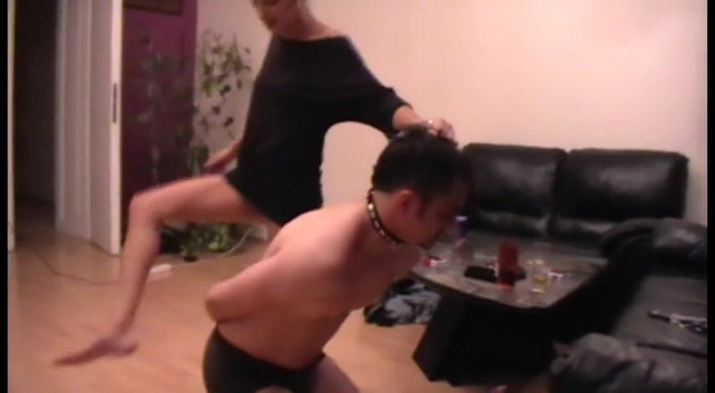 Foot Girls: Lick my feets you fucking slave