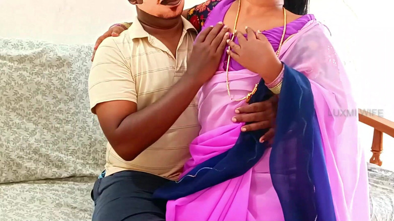 Luxmi Wife: Insoddisfatta zia / bhabhi scopata dal vicino ragazzo - 2