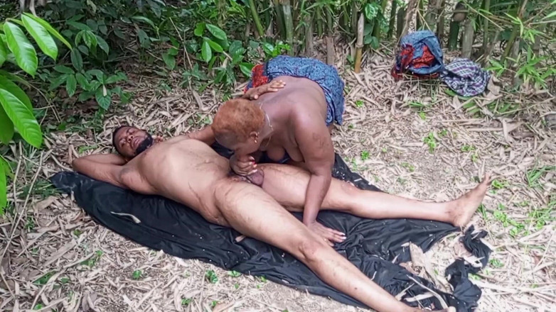 Titty_Ebony: La grande mamma bbw patricia 9ja cavalca e viene scopata dalla...