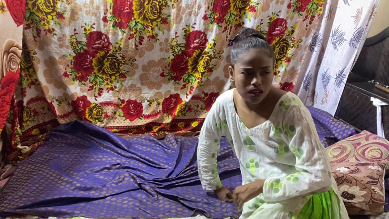 Hindi-Sex: Šukání 18leté skutečné indické studentky