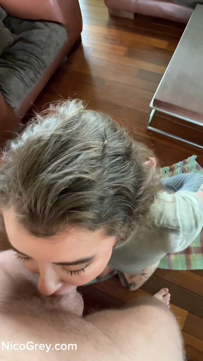 Johnny Grey: Kanadyjska blondynka Eden Ivy Usta jebanie i niechlujny Deepthroat POV...