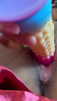 Pinay orta yaşlı seksi kadın kraken fantezisi dildoya biniyor ve orgazm oluyor - lexxi wett