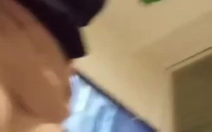 Jilbab69: Kåt hijabstudent pluggar hennes vagina