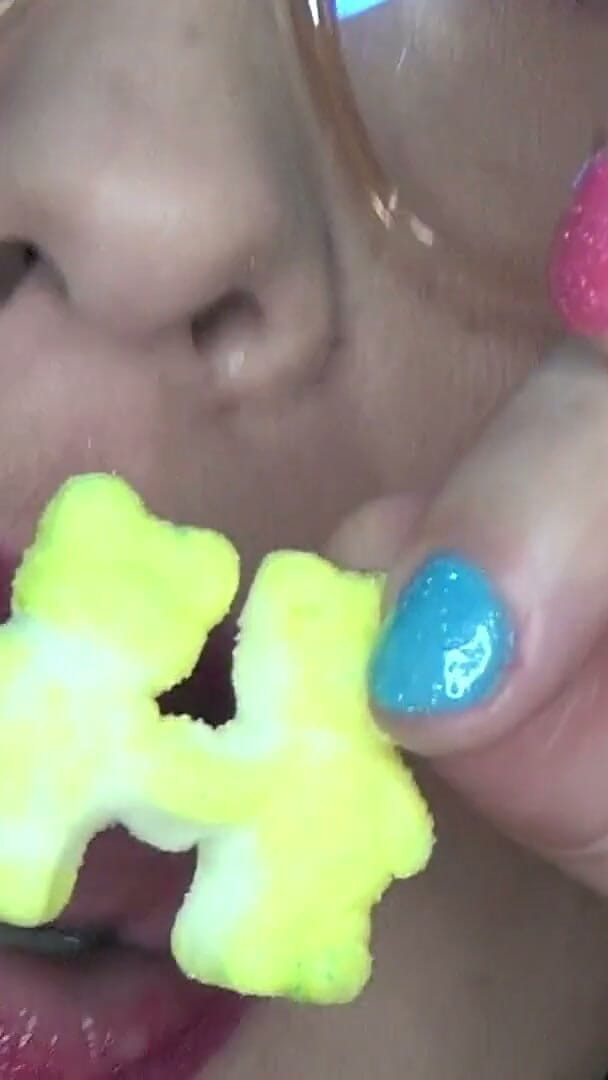 Angel eyes studio: Swallowing Gummy Bears in Pairs!!