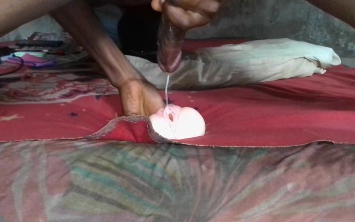 Geepeehub: J’ai baisé mon jouet siliconé, style creampie maison