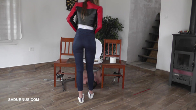 Sadurnus: Sahibe Tatjana'nın işemesi gerekiyor